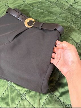 Zara  High-Waist Dress Shorts with Belt BROWN color